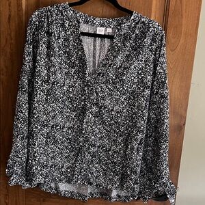 GAP Blue and White Speckled V-Neck Blouse